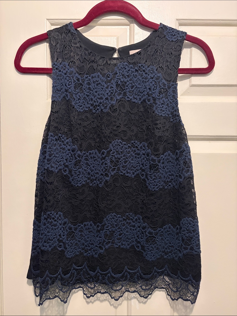LOFT Navy and Black Lace Sleeveless Shell Top